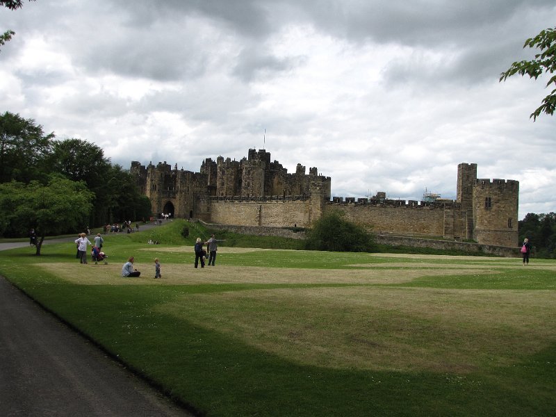 alnwick castle.jpg - Na een dag wandelen even een stukje cultuur. We bezoeken Alnwick castle, het kasteel waar delen van Harry Potter zijn opgenomen.